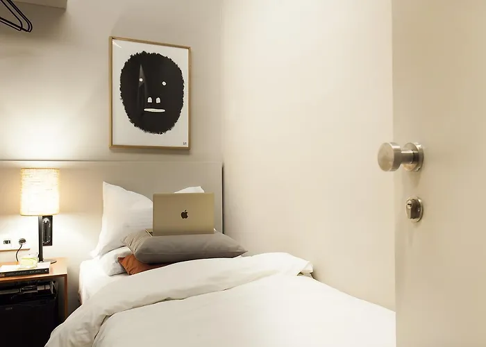 Hotel Destinationbcn - Universitat Barcelona